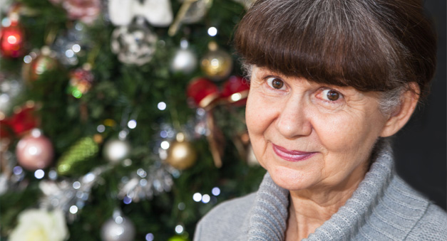 old-women-celebrating-christmas